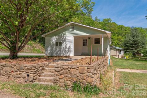 1140 Groundhog Road Canton NC 28716