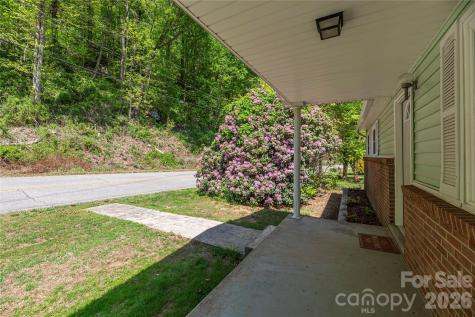 1140 Groundhog Road Canton NC 28716