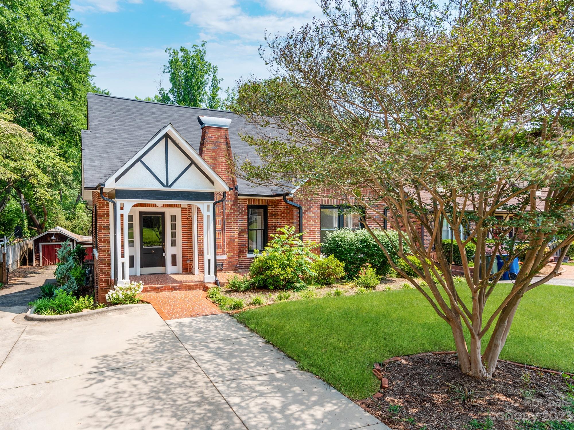 107 7th Avenue NE Hickory NC 28601