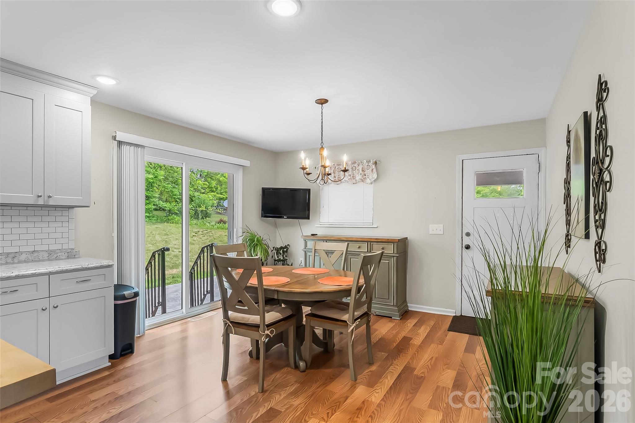 1573 11th Street NW Hickory NC 28601