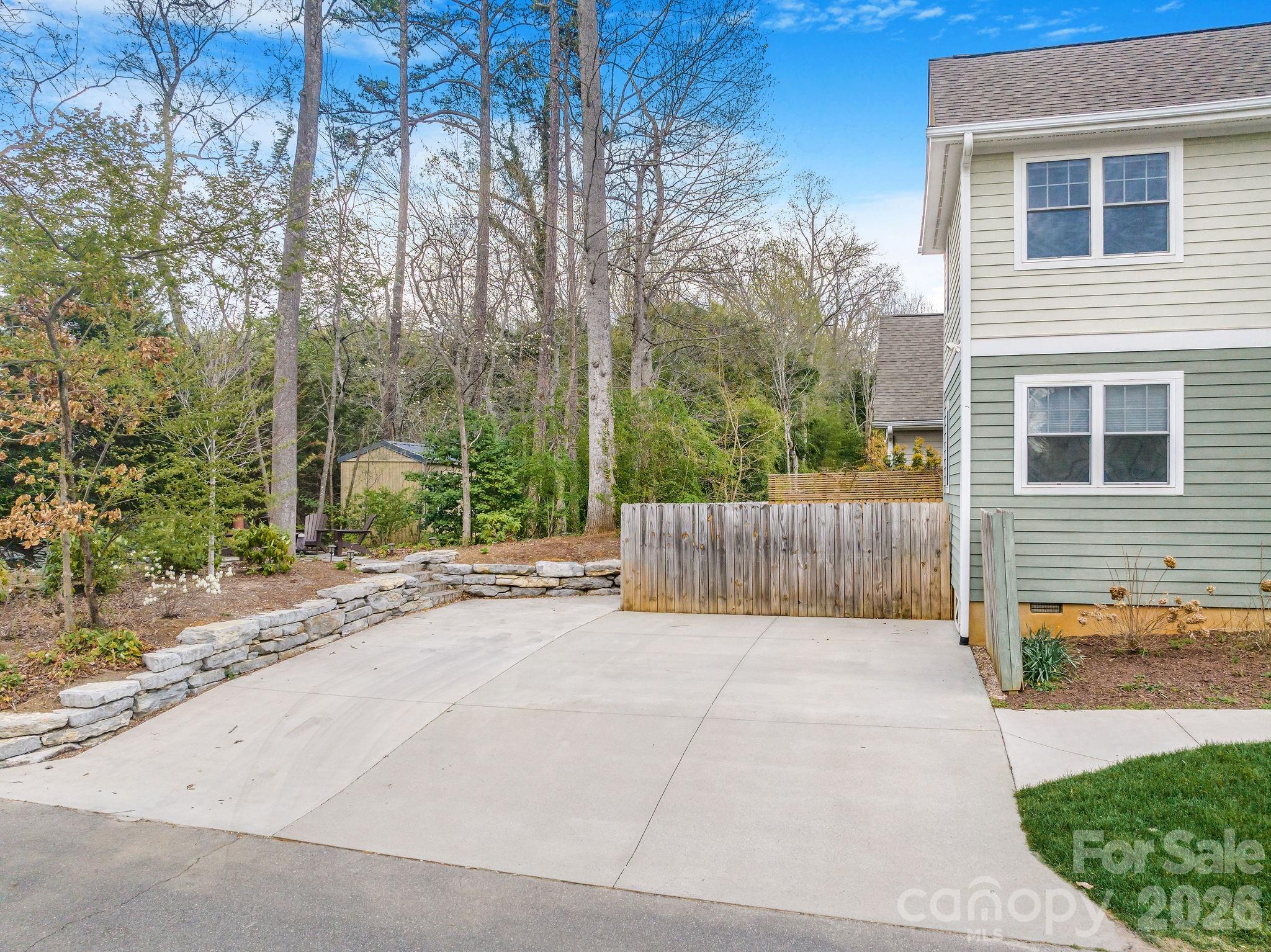8 Lamar Avenue Asheville NC 28803