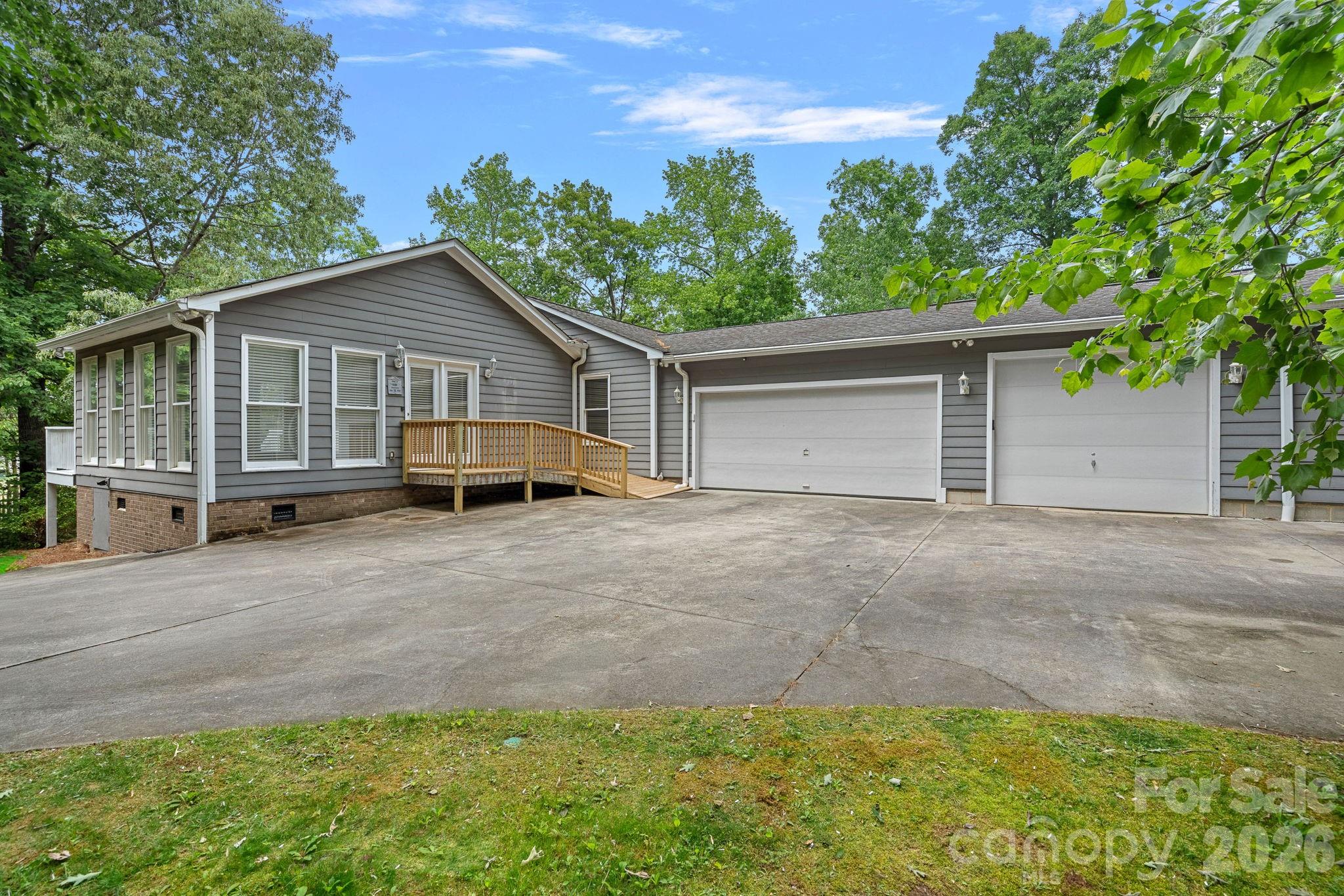 5215 Club View Drive Concord NC 28025