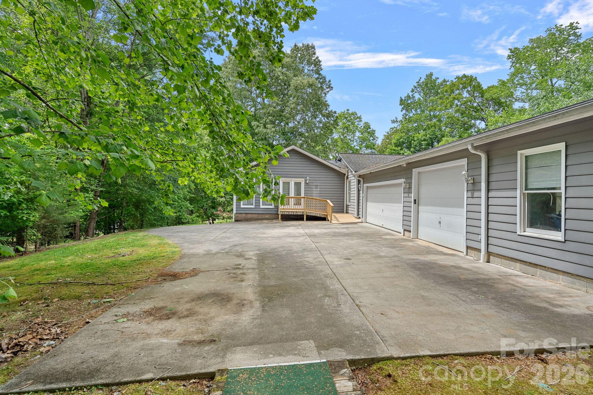 5215 Club View Drive Concord NC 28025