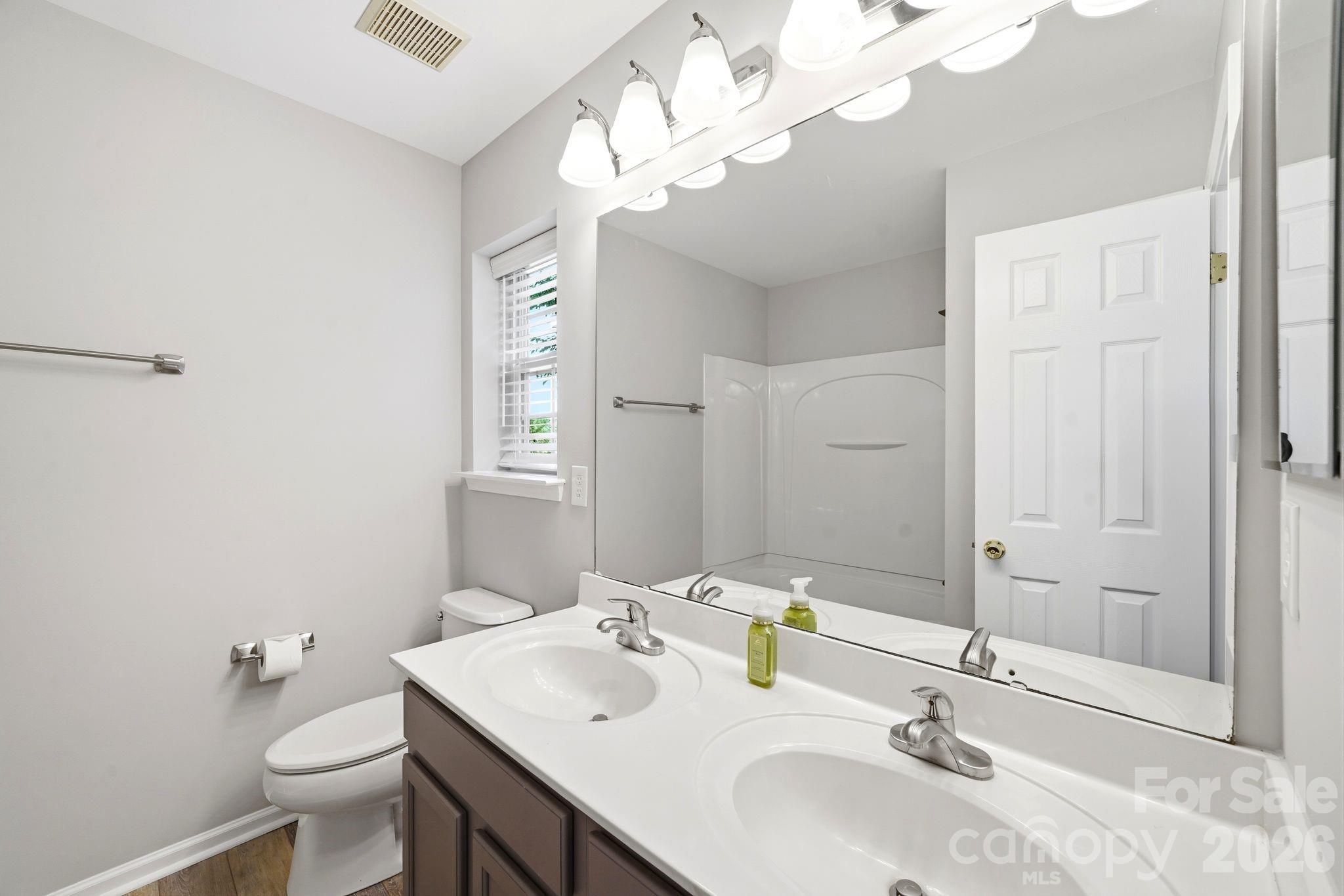 687 Rock Lake Glen Fort Mill SC 29715