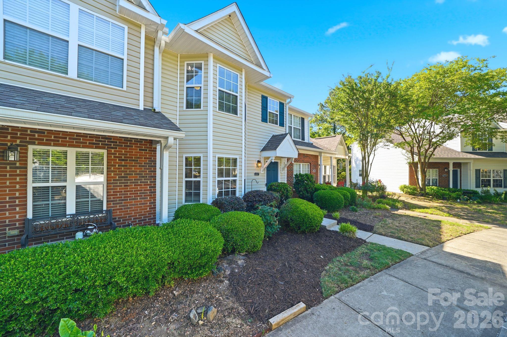 687 Rock Lake Glen Fort Mill SC 29715