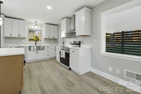 415 Kimmswick Road Charlotte NC 28214