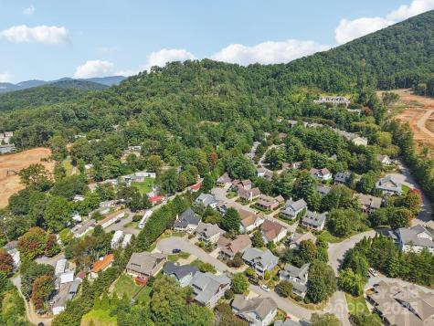 5 Olde Cottage Lane Asheville NC 28803
