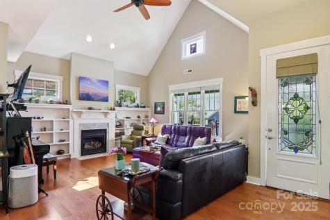 5 Olde Cottage Lane Asheville NC 28803