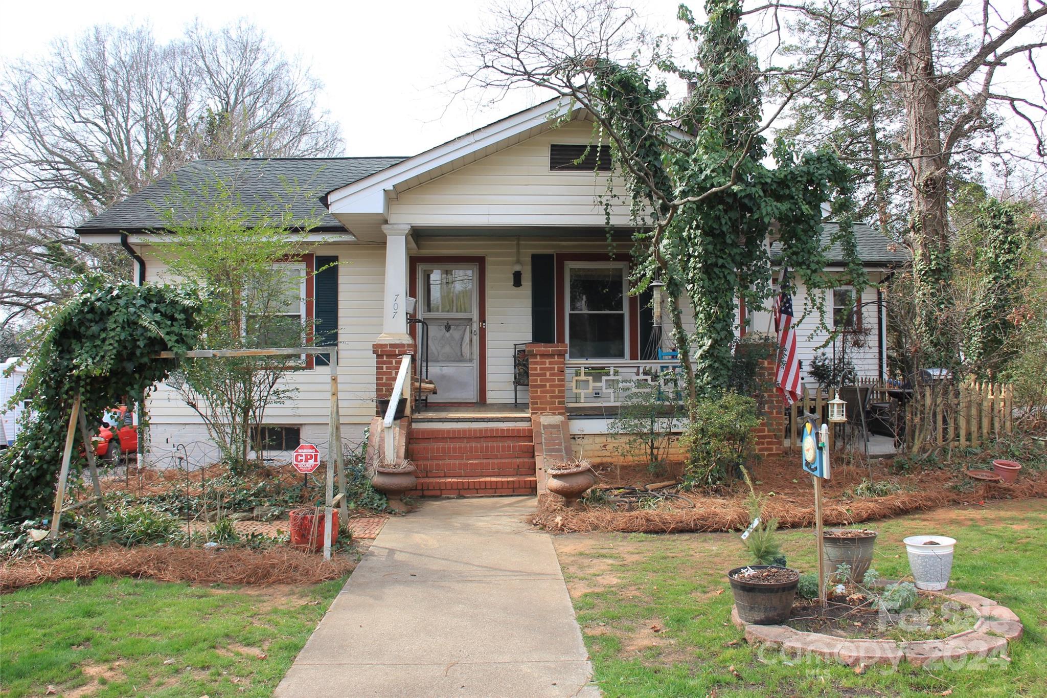 707 N Center Street Statesville NC 28677