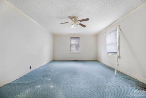 440 N Oakland Avenue Statesville NC 28677