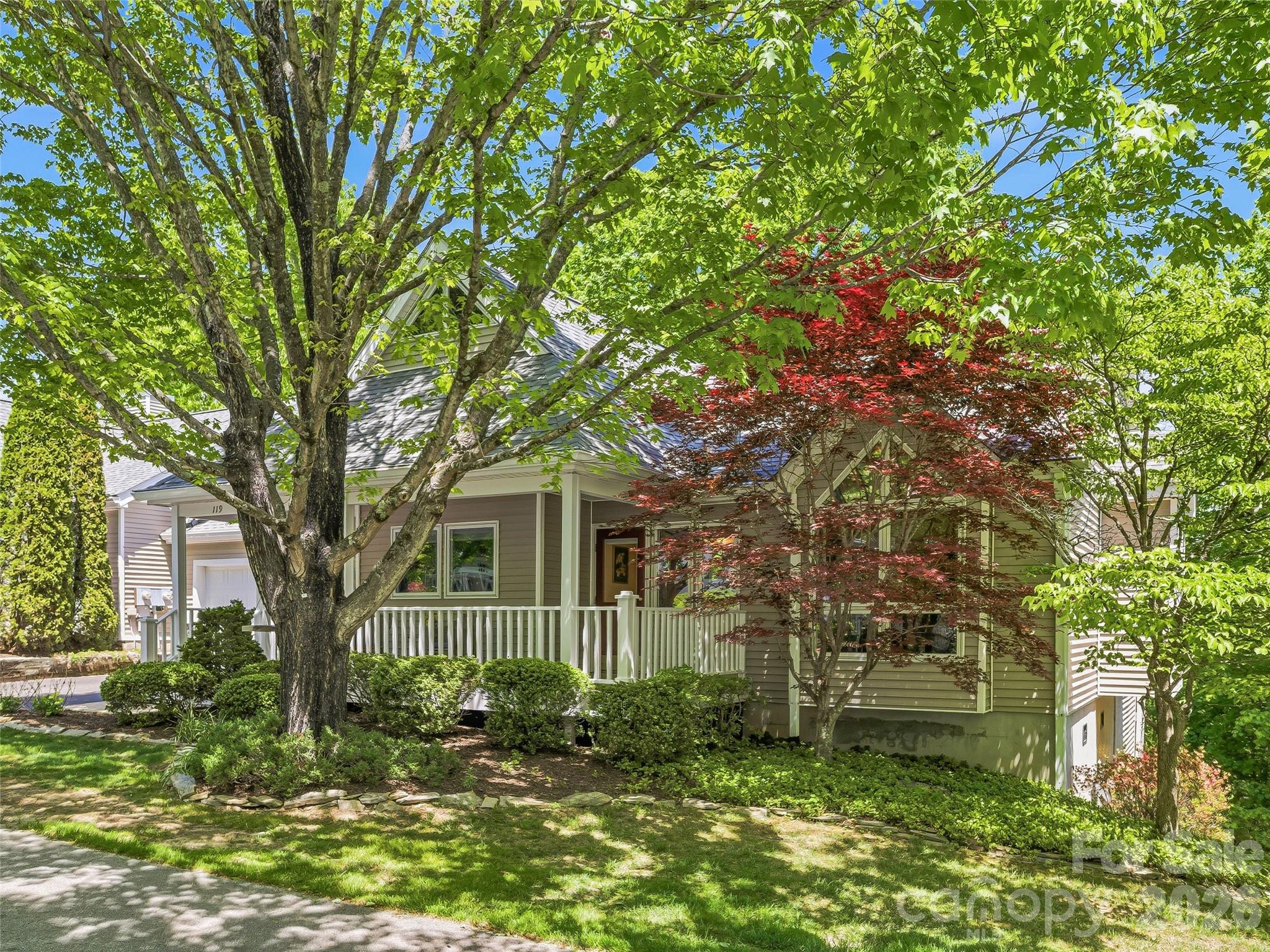 119 Carriage Walk Lane Hendersonville NC 28791