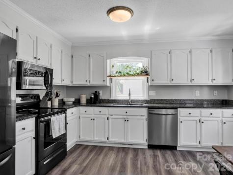 111 Louisbourg Court Gastonia NC 28056