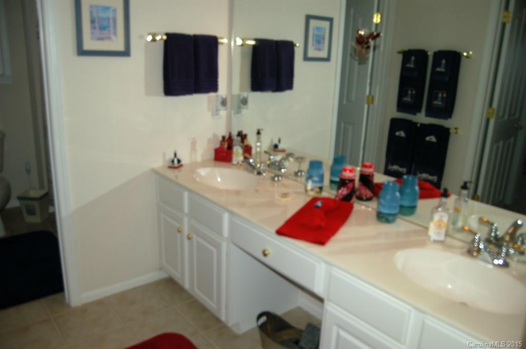 11325 Corliss Avenue Charlotte NC 28277