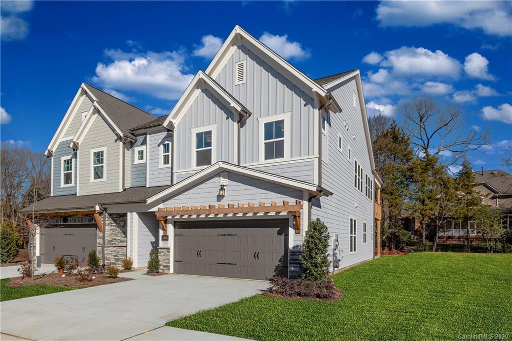 5058 Lesleewood Court Charlotte NC 28226