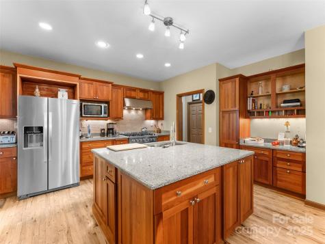 253 Sandy Lane Brevard NC 28712