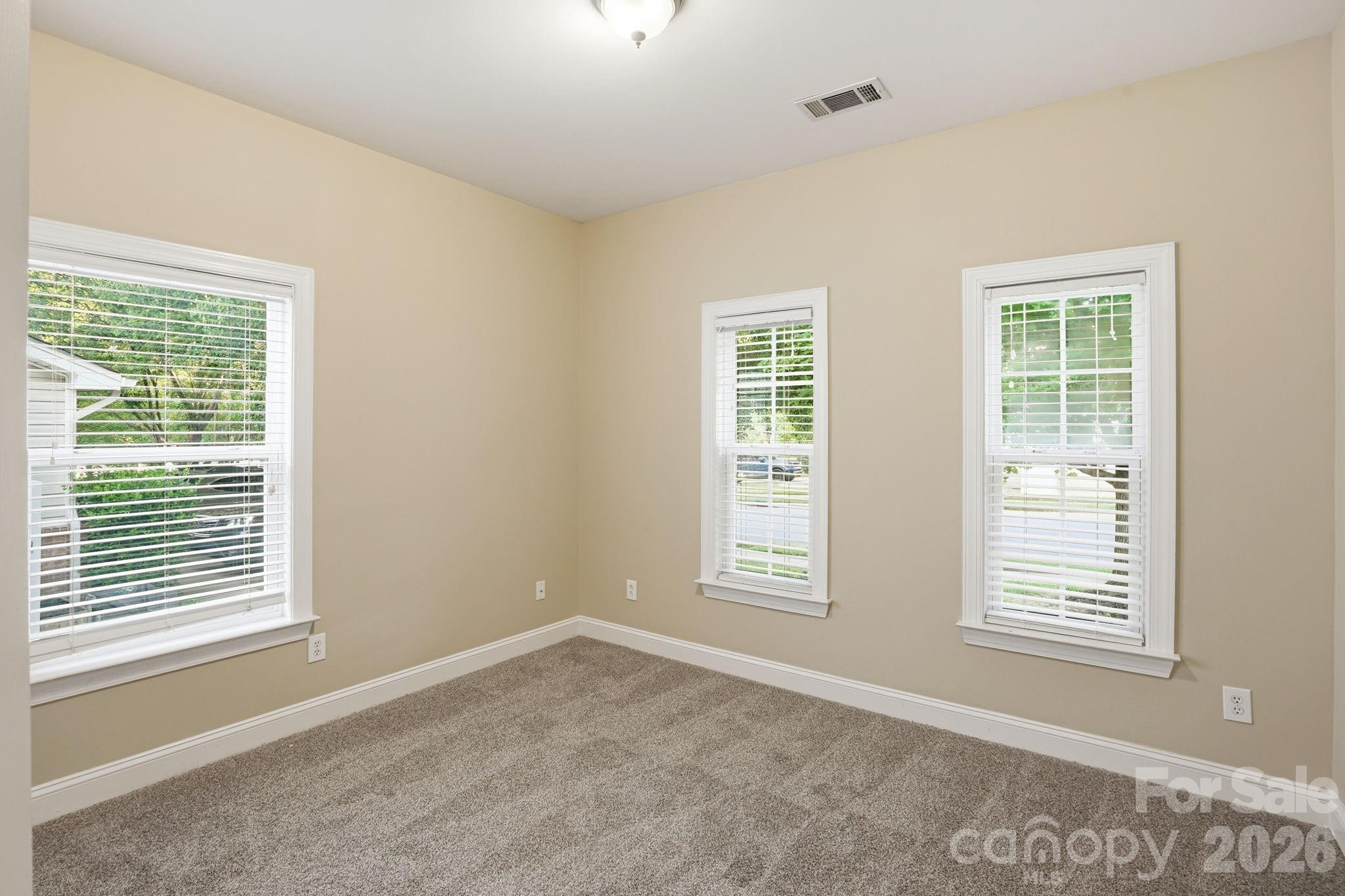 9527 Seamill Road Charlotte NC 28278