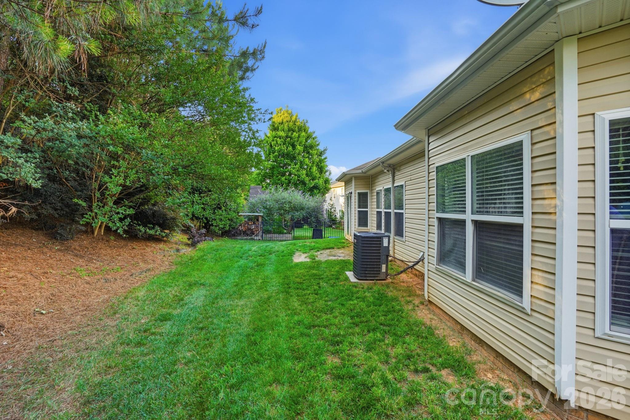9527 Seamill Road Charlotte NC 28278