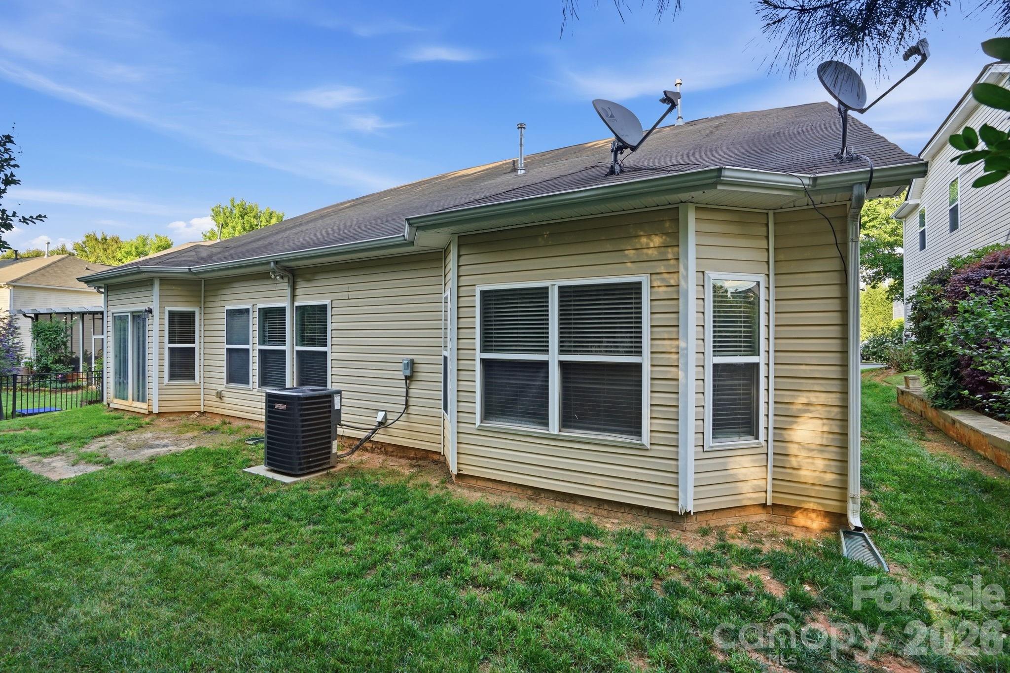 9527 Seamill Road Charlotte NC 28278
