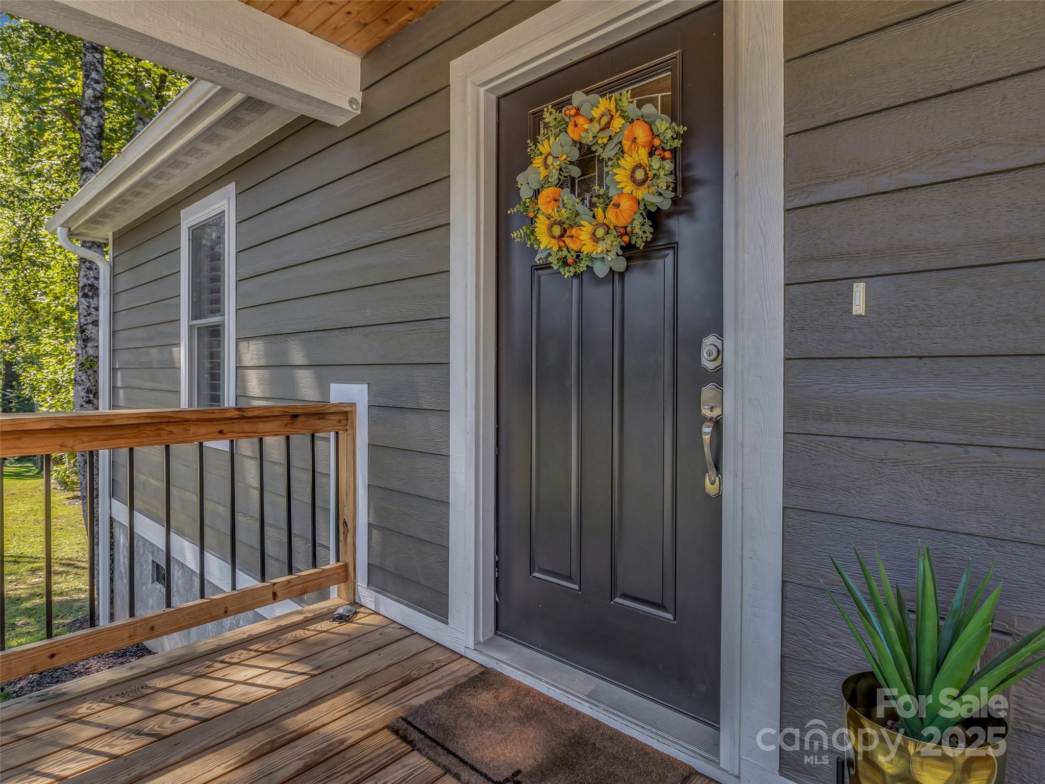 212 Walt Drive Hendersonville NC 28792