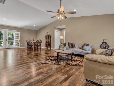 212 Walt Drive Hendersonville NC 28792