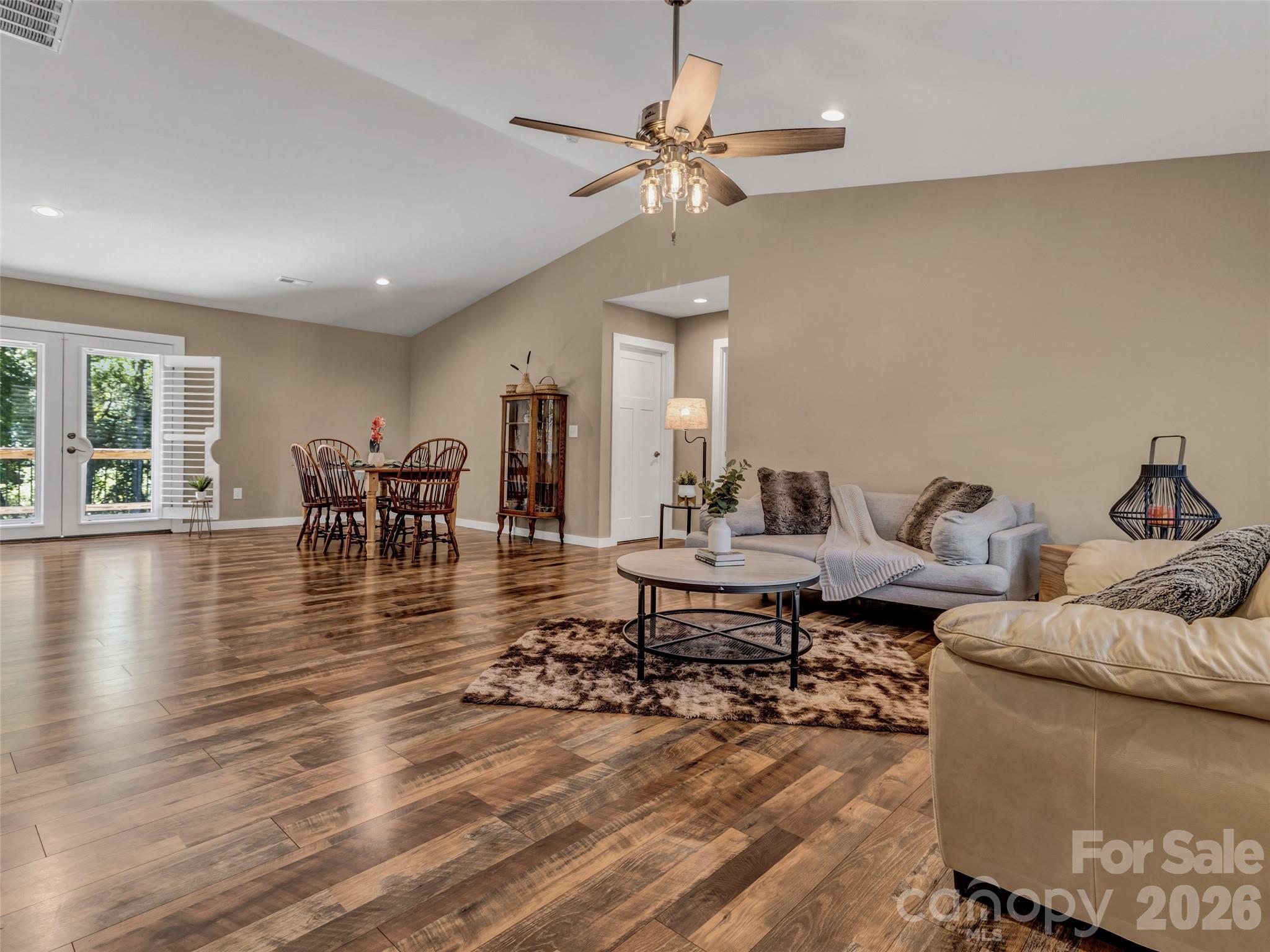 212 Walt Drive Hendersonville NC 28792