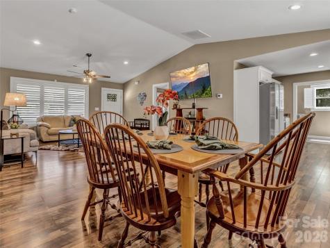212 Walt Drive Hendersonville NC 28792