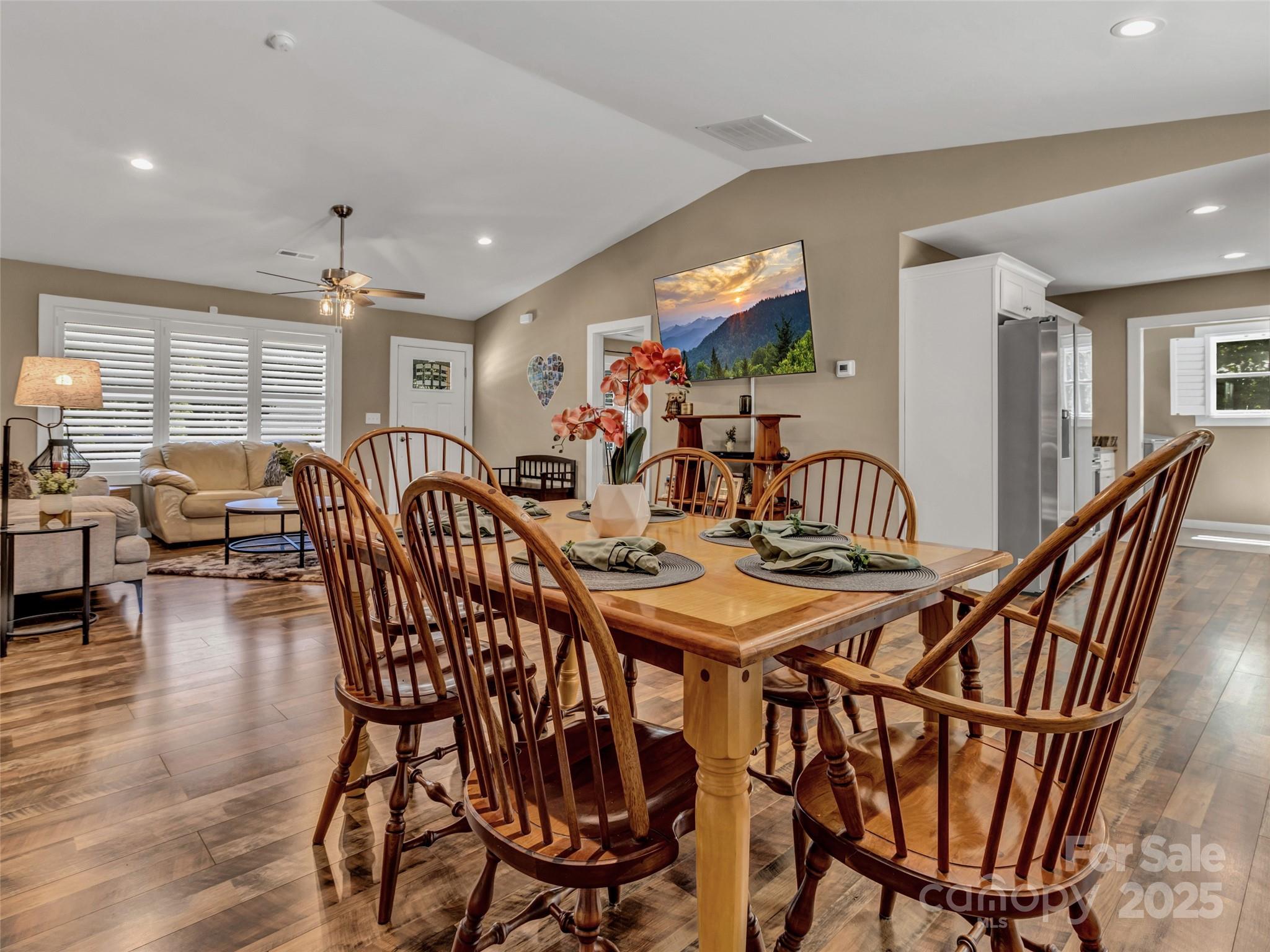 212 Walt Drive Hendersonville NC 28792