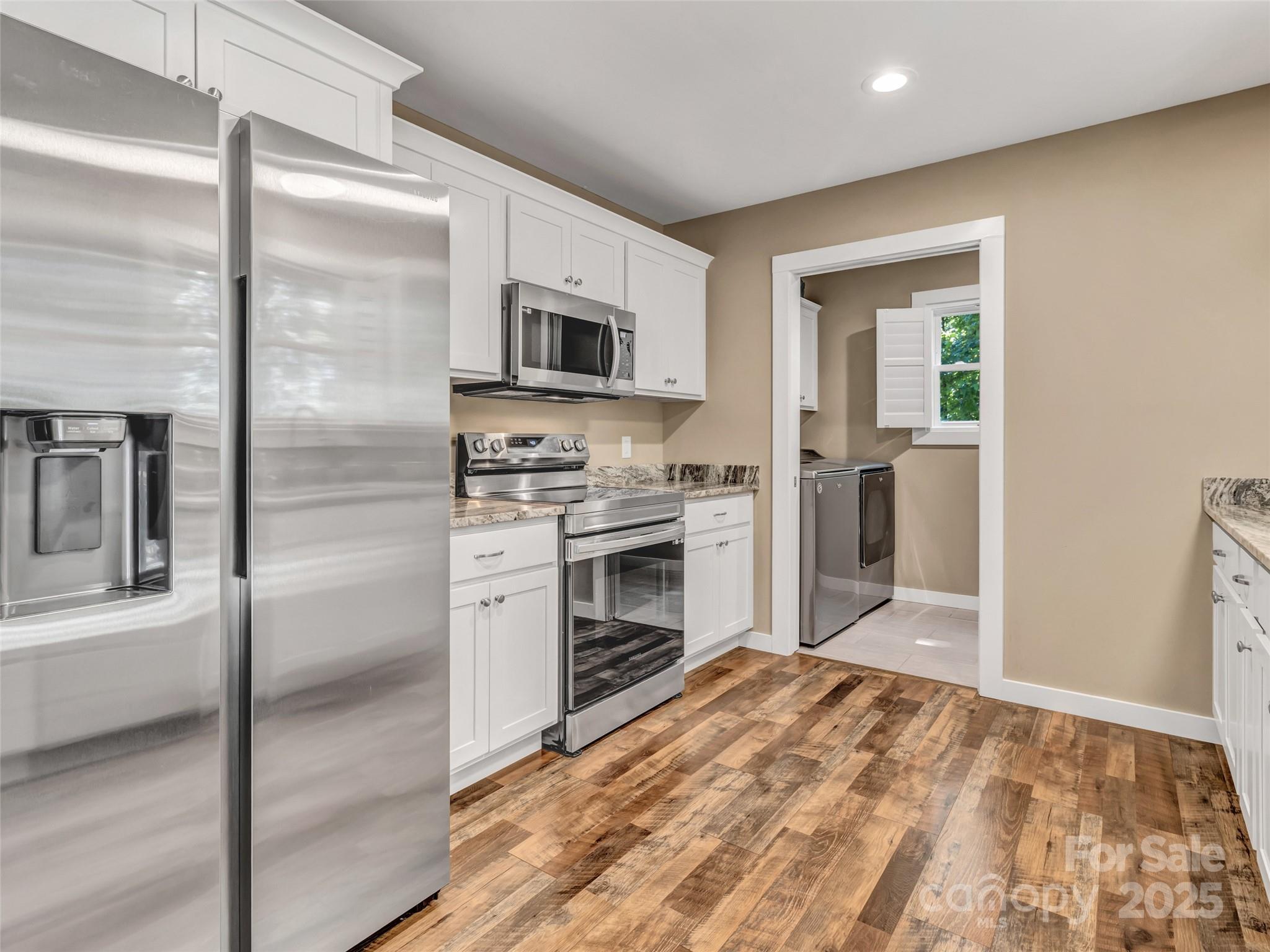212 Walt Drive Hendersonville NC 28792
