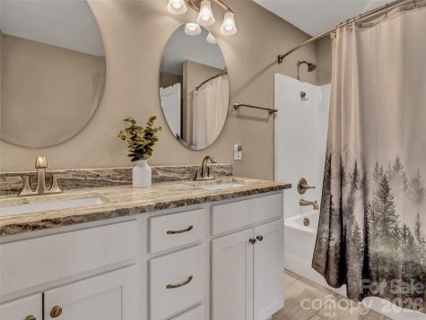 212 Walt Drive Hendersonville NC 28792