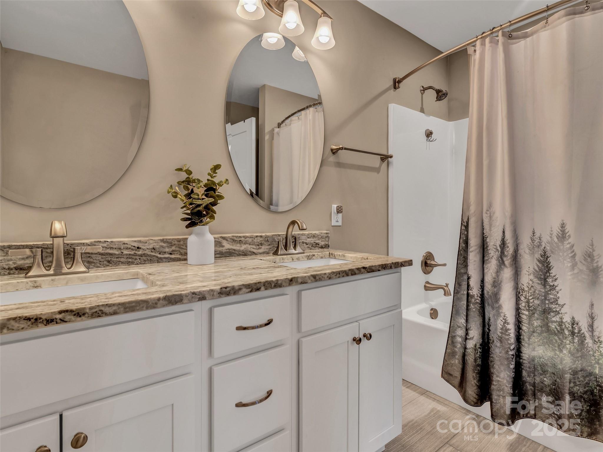 212 Walt Drive Hendersonville NC 28792