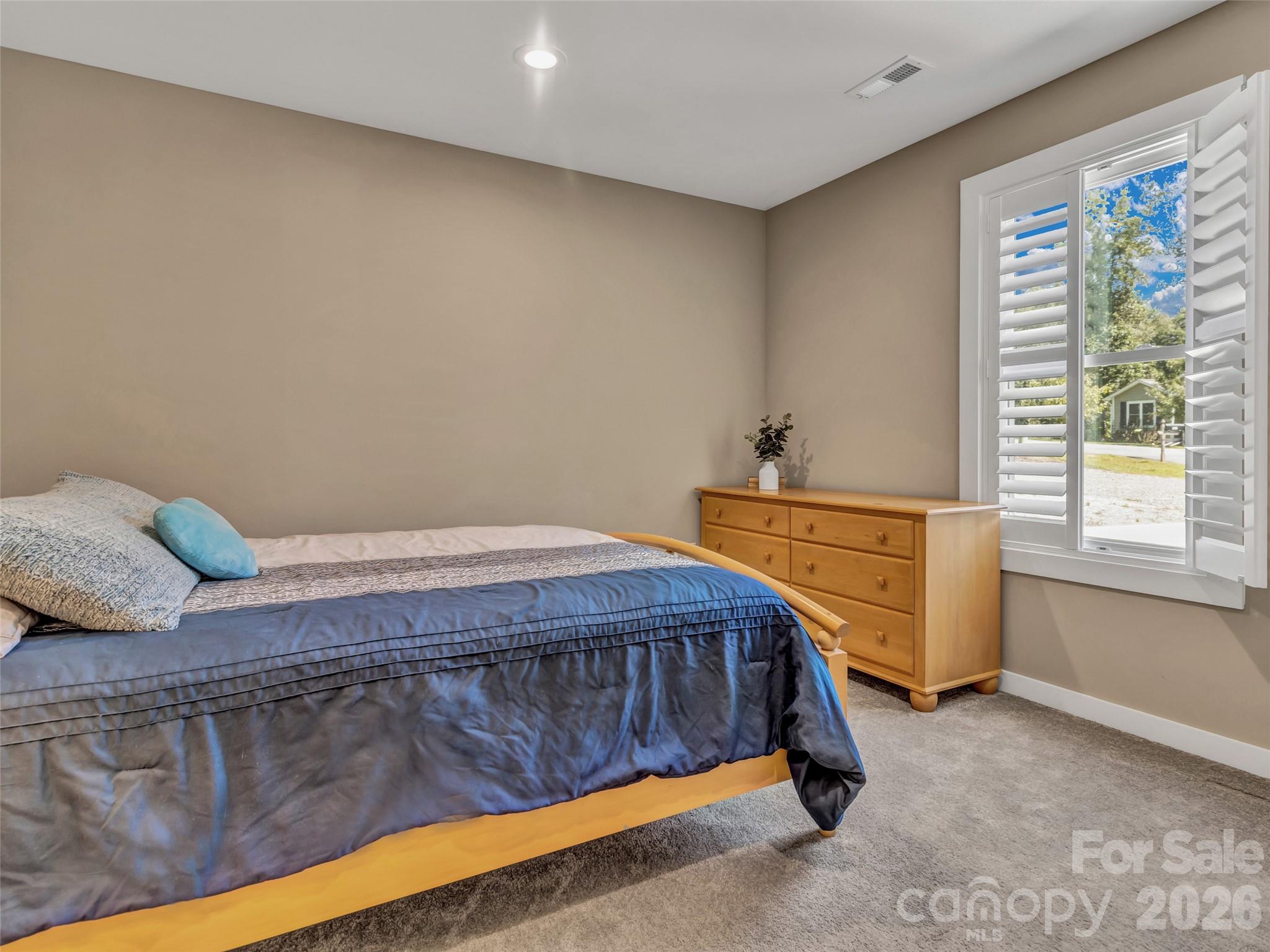 212 Walt Drive Hendersonville NC 28792