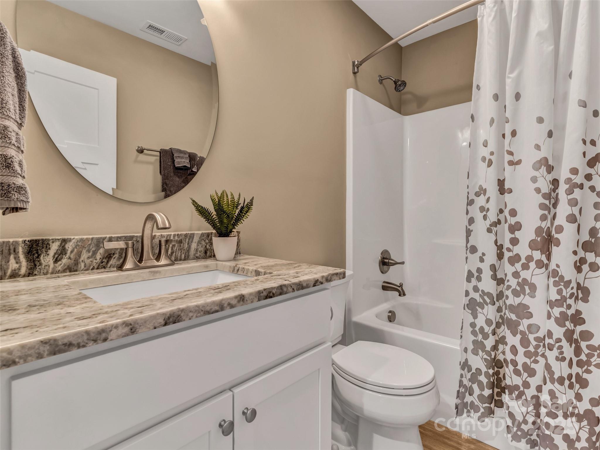 212 Walt Drive Hendersonville NC 28792
