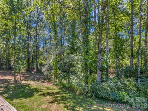 212 Walt Drive Hendersonville NC 28792