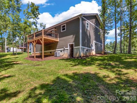 212 Walt Drive Hendersonville NC 28792
