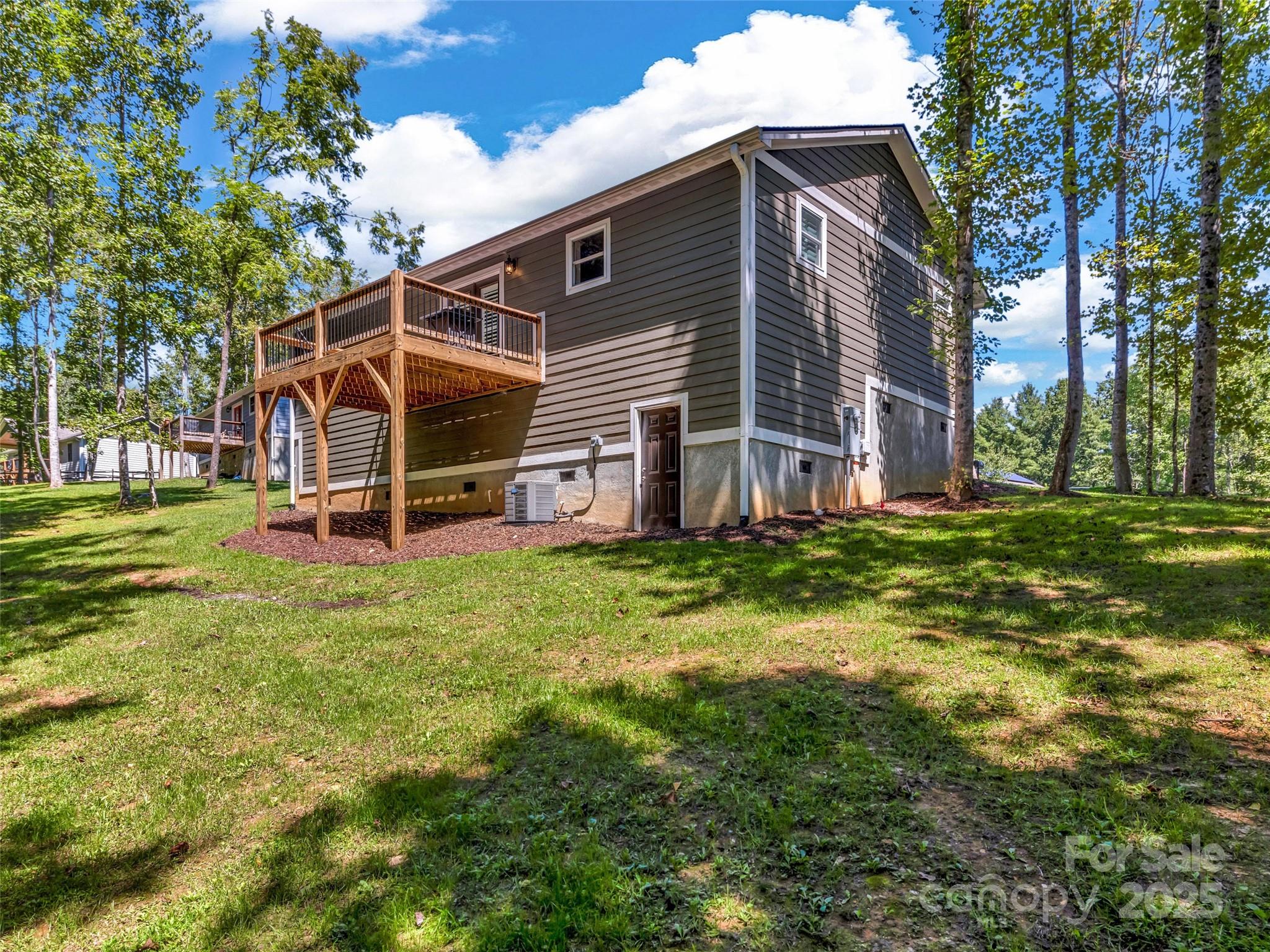 212 Walt Drive Hendersonville NC 28792