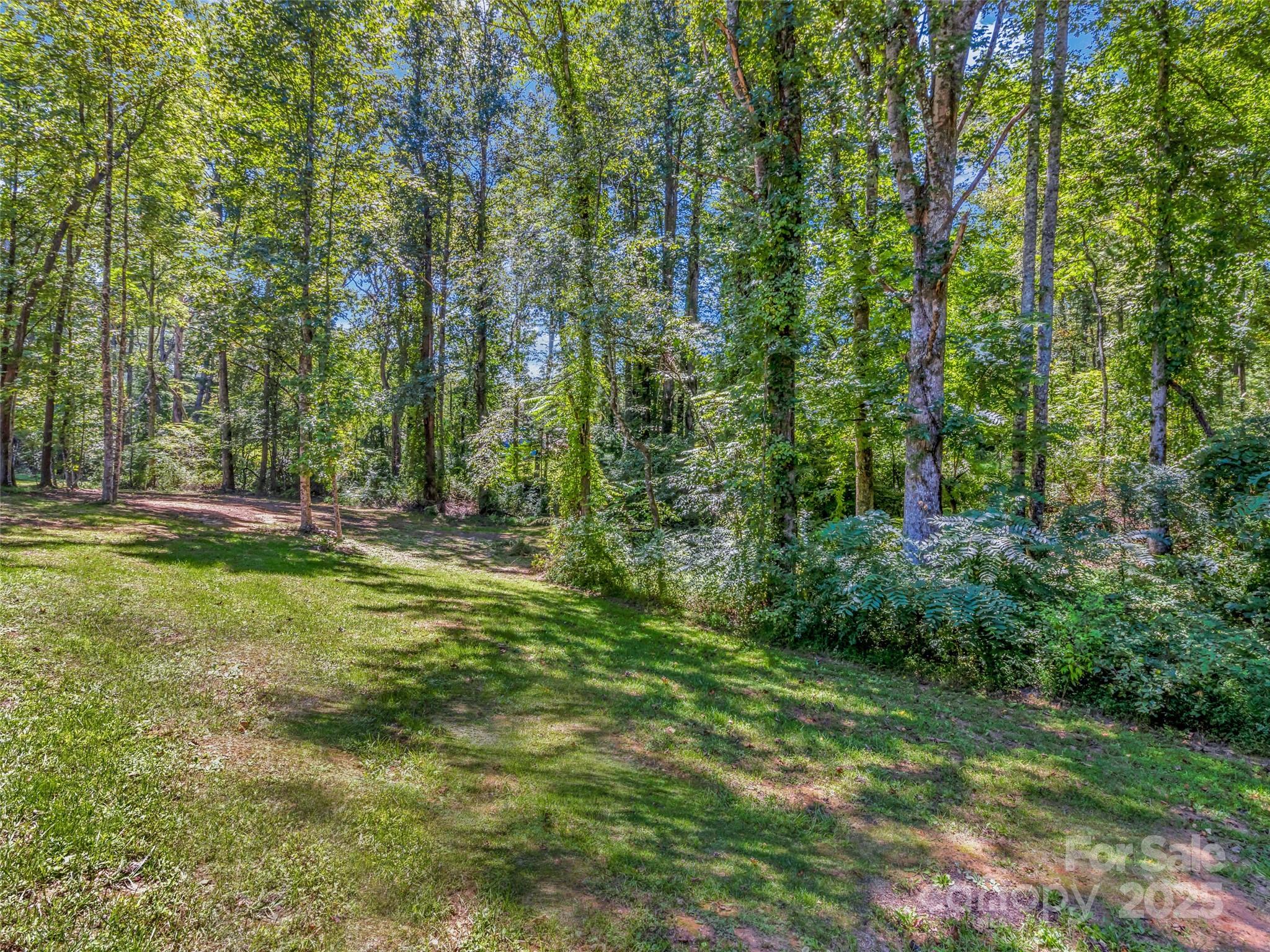 212 Walt Drive Hendersonville NC 28792