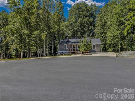 212 Walt Drive Hendersonville NC 28792