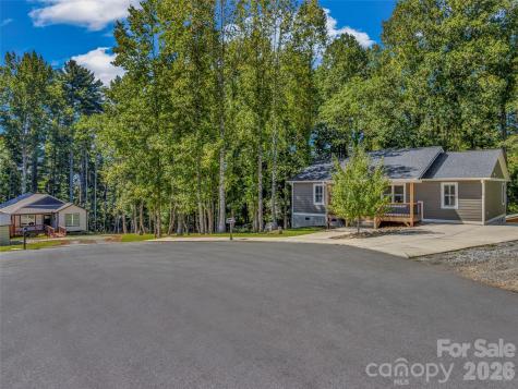 212 Walt Drive Hendersonville NC 28792