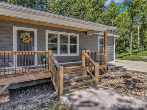 212 Walt Drive Hendersonville NC 28792