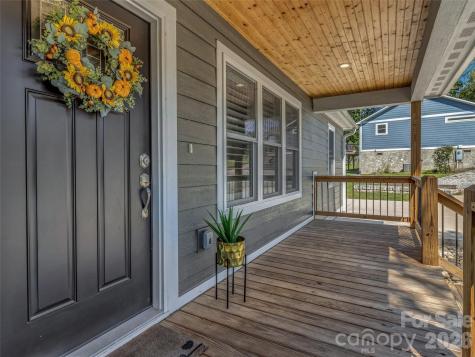 212 Walt Drive Hendersonville NC 28792