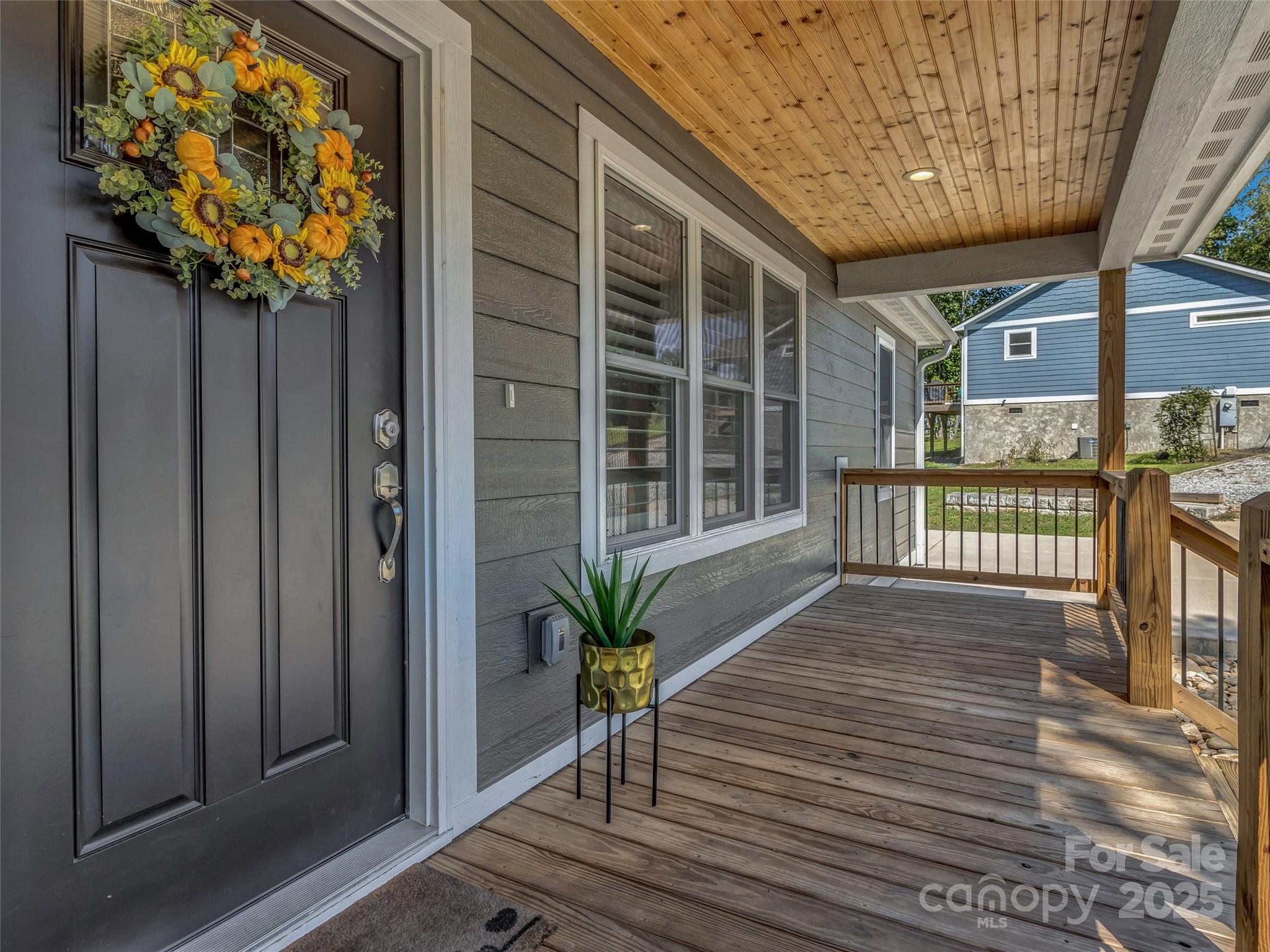 212 Walt Drive Hendersonville NC 28792