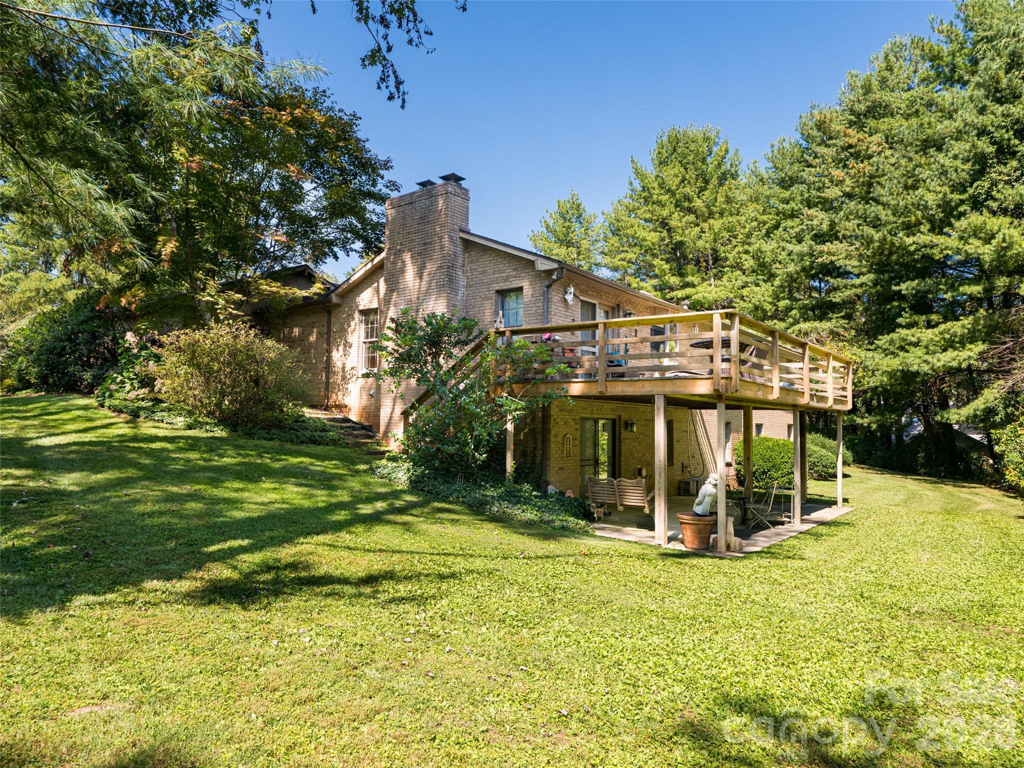 40 Applecross Road Weaverville NC 28787