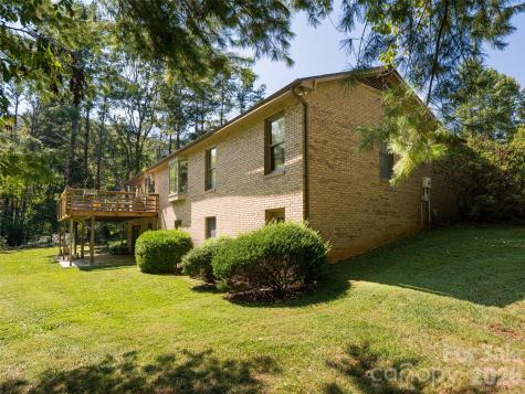 40 Applecross Road Weaverville NC 28787