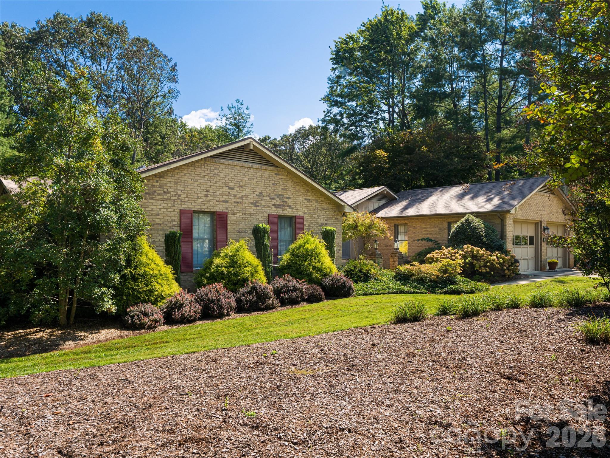 40 Applecross Road Weaverville NC 28787