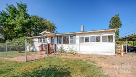 531 Bryson Road Candler NC 28715
