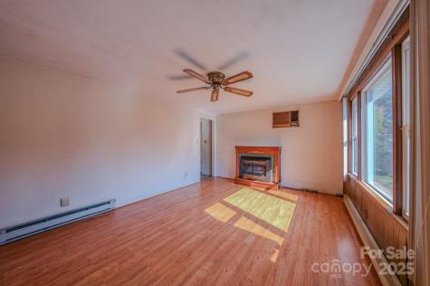 531 Bryson Road Candler NC 28715