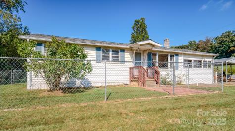 531 Bryson Road Candler NC 28715