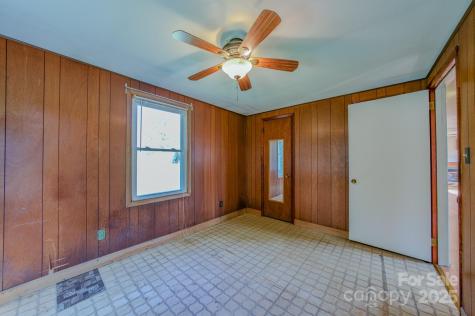 531 Bryson Road Candler NC 28715