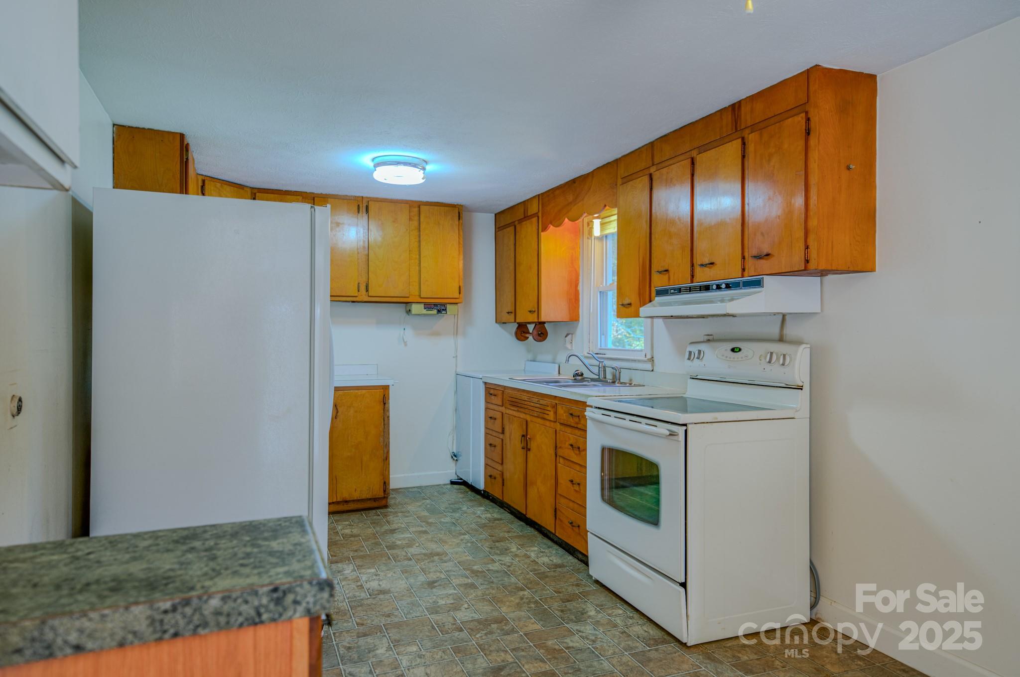 531 Bryson Road Candler NC 28715