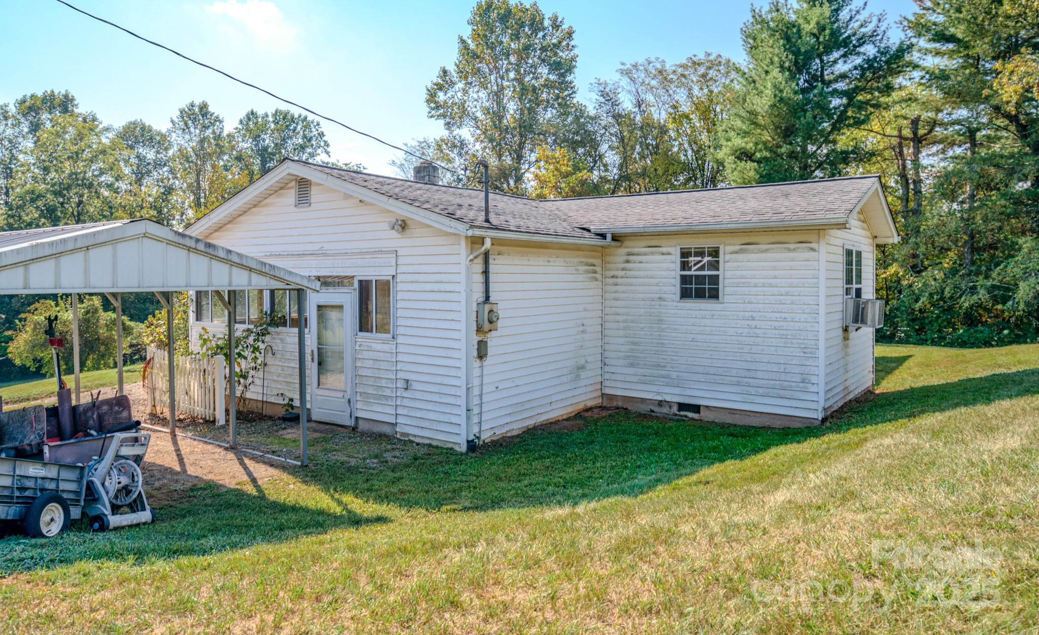 531 Bryson Road Candler NC 28715